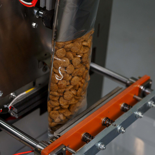 фасовочно-упаковочная машина dxdk-500ii эко (3-х шовн.саше, ш. пленки 200 мм,фотодатчик)